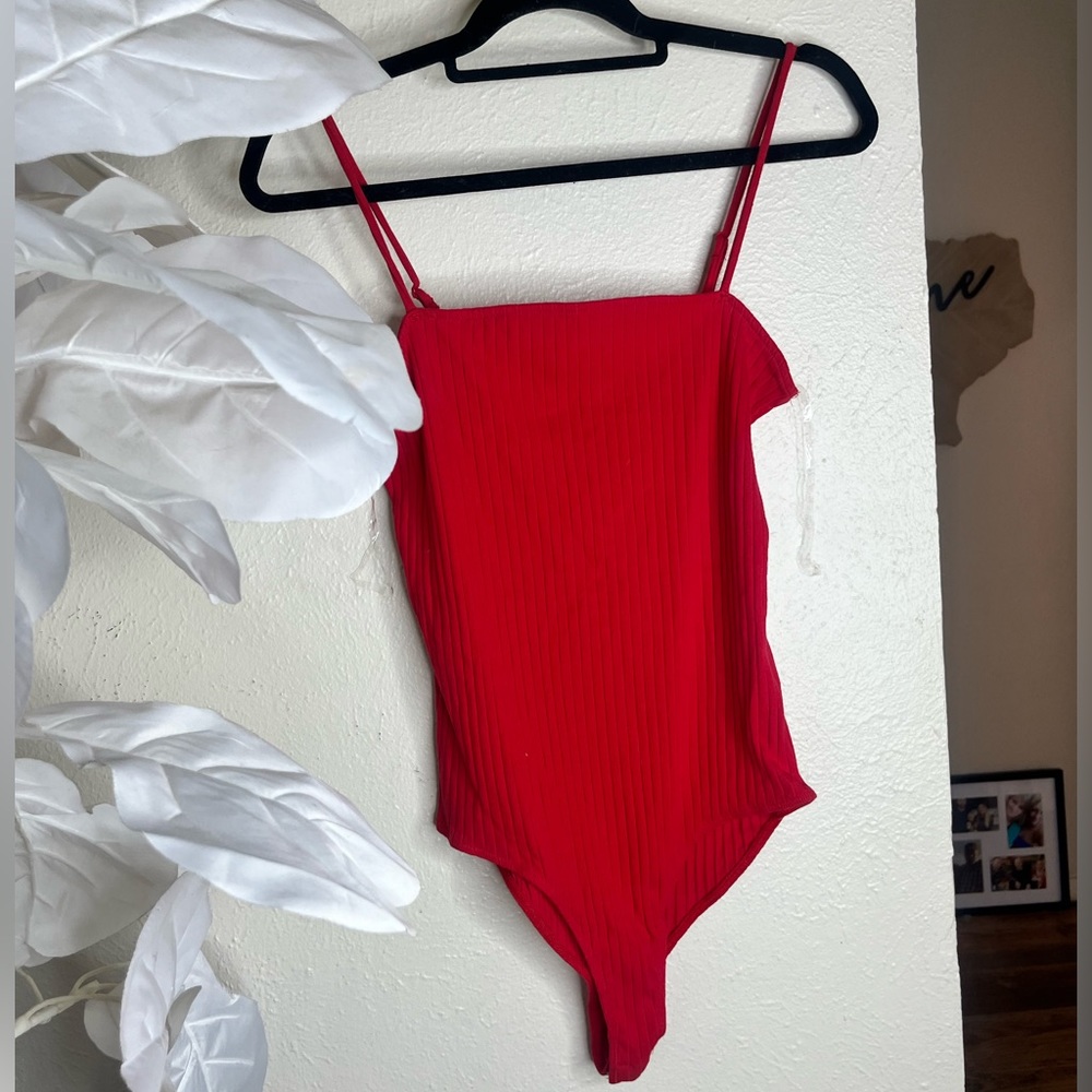 ✨NWOT✨ FASHION NOVA red bodysuit